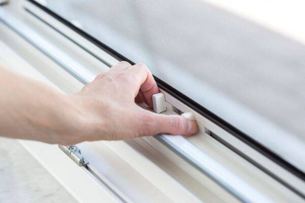 Rollo Fenster mit Einhandbedienung