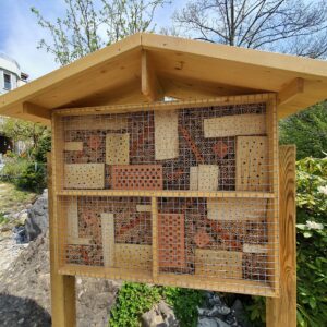 Bienenhotel Mega
