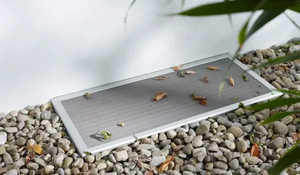 Mückenschutz Lichtschachtabdeckung mit stabilem Edelstahlgewebe gegen Insekten und Laub